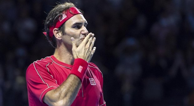 Federer dona un milione di franchi per le famiglie svizzere in difficoltà