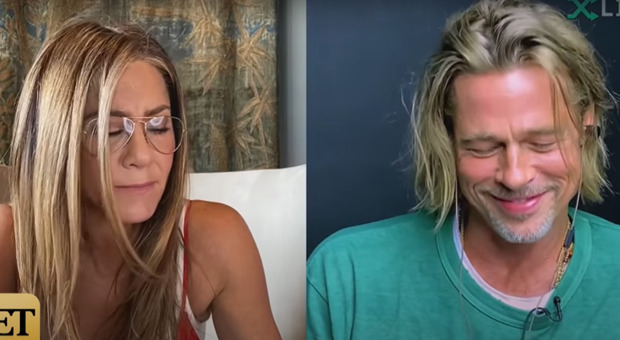 Brad Pitt e Jennifer Aniston di nuovo “insieme”: il flirt in diretta streaming: «Vuoi salire da me?»