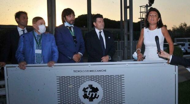 Albano, il ministro Paola De Micheli allo stabilimento Tecnologie Meccaniche: «Settantasette miliardi destinati all'industria ferroviaria»