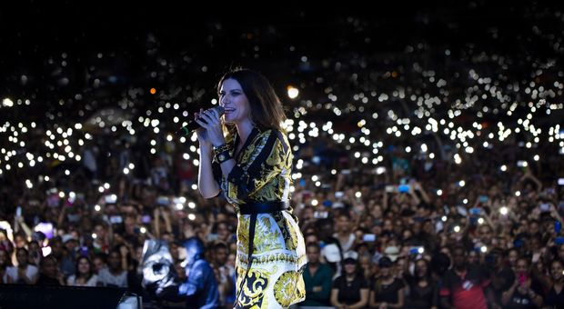 Laura Pausini infiamma Cuba, il concerto davanti a 250mila persone