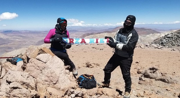 Federica Barbante e Paolo Bianchetti sulla vetta delle Ande