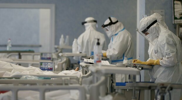 Anestesisti in ferie dopo il blocco per il Covid: 150mila interventi a rischio