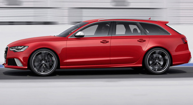 L'Audi RS6 Avant rossa sprizza tutto il suo temperamento e la forte personalità