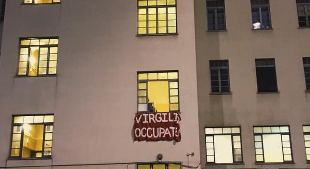 Virgilio, gli studenti si spaccano: «L'occupazione è sbagliata»