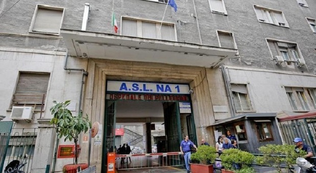 Napoli: coltellate tra ragazze, la lite era cominciata sui social