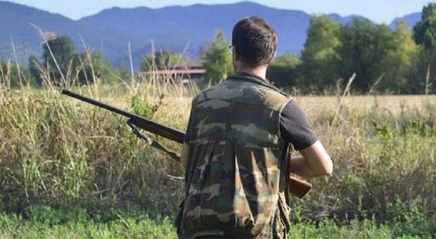 Gli accertamenti sui cacciatori sono stati condotti ai carabinieri forestali