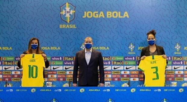 Calcio, svolta in Brasile: le giocatrici guadagneranno come i colleghi uomini