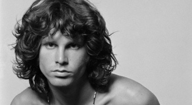 «Jim Morrison lo ha ammazzato il mio fidanzato», la confessione choc di Marianne Faithfull