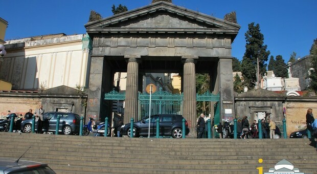 A Napoli si va in tour al cimitero monumentale di Poggioreale
