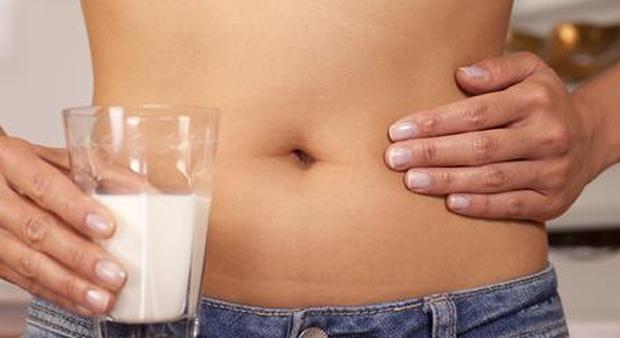Intolleranza al lattosio, 8 adulti su 10 ne soffrono: ecco i sintomi