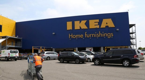 Ikea, piano con 11.500 assunzioni e 7.500 esuberi