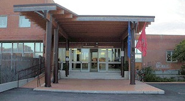 Coronavirus a Fiumicino, scuola della bambina contagiata chiusa fino al 9 marzo. In sospeso decisione sulla materna