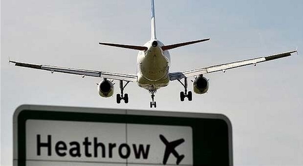 Londra, evacuato l'aeroporto di Heathrow per allarme incendio: chiusa anche la stazione di Euston