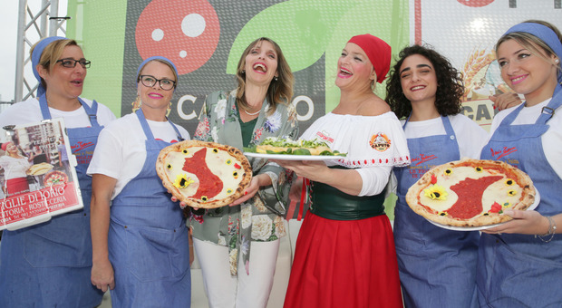Napoli Pizza Village, cuochi contro la violenza sulle donne
