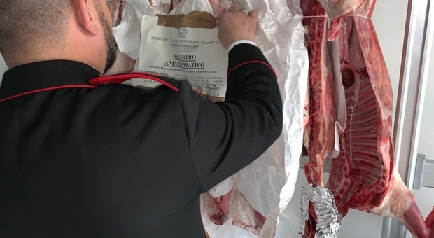 Carne «fuorilegge» per Pasqua, sequestrati 277 chili a Napoli
