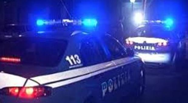 Catania, sparatoria con la polizia: rapinatore morto, ferito un complice 15enne