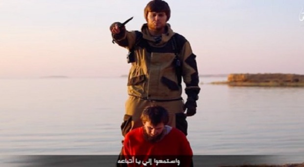 Isis, 007 russo decapitato in un video: "Putin è un cane"