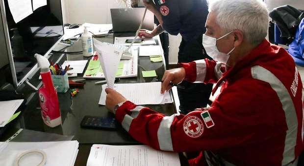Operatori e volontari della Croce Rossa