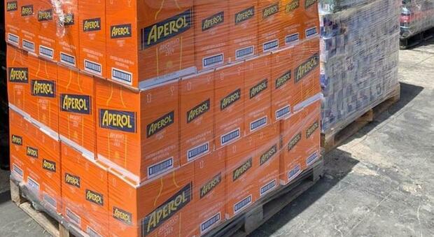 Furto di alcolici dall'azienda Partesa a Morgano. Sparite migliaia di bottiglie di Aperol e Montenegro per 400mila euro. I banditi le hanno caricate su un bilico e sono spariti