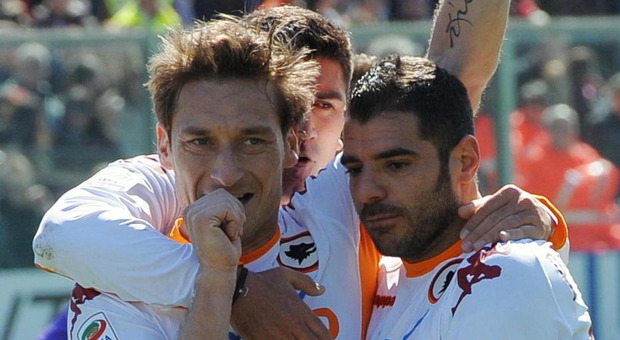 Roma, con un tweet il ricordo del 20 marzo di nove anni fa: Francesco Totti realizzava il suo gol n°200