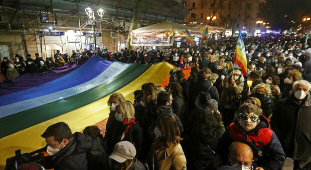 Ucraina, sabato a Napoli catena umana per la pace davanti alla sede del comune