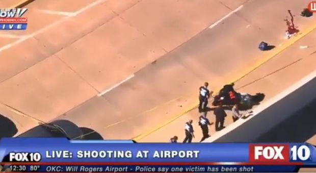 Sparatoria all'aeroporto di Oklahoma City: almeno un morto -Guarda