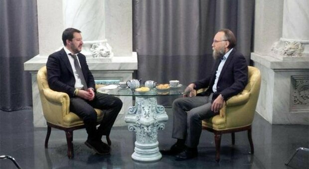 Dugin e Salvini, le relazioni con la Lega tramite Savoini. Nella rete italiana del filosofo anche Adinolfi