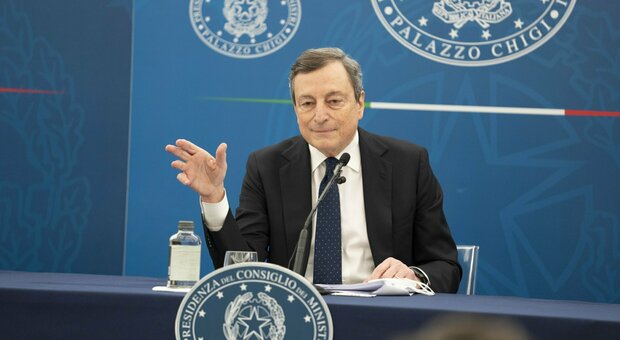 Draghi: «Quest'anno i soldi si danno. Dall’8 aprile 11 miliardi alle imprese»