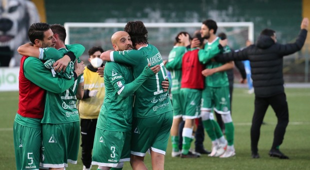 Play off serie C, l'Avellino vincel la prima dei quarti: 2-0 al Sudtirol