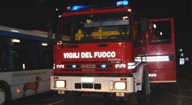 Latina, a fuoco nella notte ad Aprilia l'auto del sindaco di Ardea, Luca Di Fiori