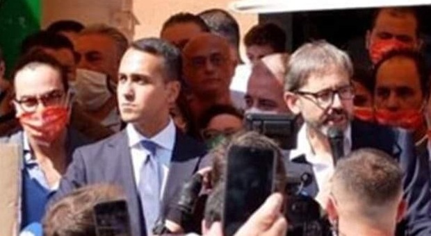 Elezioni ad Afragola, il patto Pd-M5S sfida il centrodestra diviso