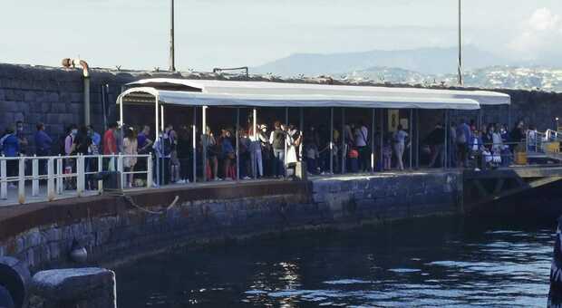 Capri, boom di turisti per il ponte: 11mila sbarchi, arrivano i vip