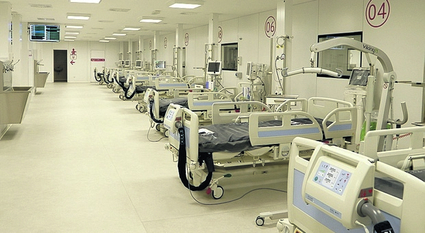 Ospedale covid alla Fiera del Levante: non si può smontare. Incongruenze nelle carte