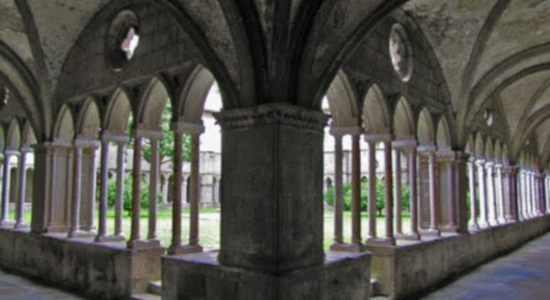 Rettorato di S. Maria in Gradi: chiostro medievale