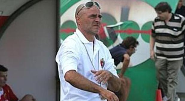 Pasqualino Minuti, 50 anni, ex Samb e attuale tecnico del Colli