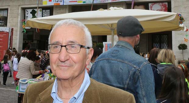 Il professor Luigi Panzieri, 76 anni, stroncato da un infarto alla guida