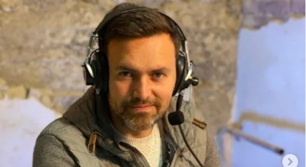 Eurovision, il commentatore ucraino Timur Miroshnychenko trasmette da un bunker