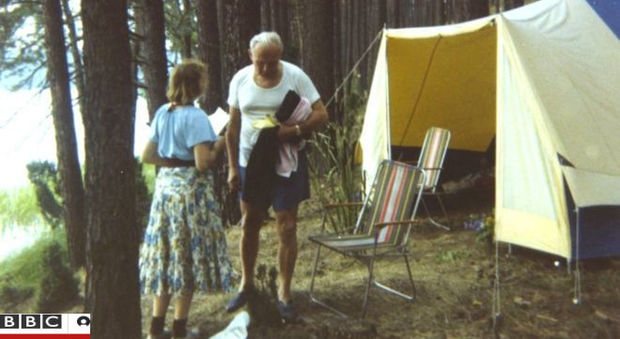 Giovanni Paolo II e Anna-Teresa Tymieniecka in un campeggio