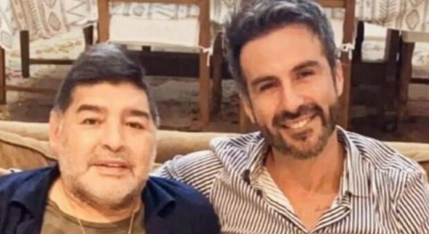 Maradona, l'accusa dei magistrati argentini al medico Luque e ai 6 membri dell'equipe sanitaria: «Fu omicidio volontario»