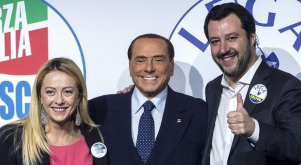 Rivolte e veleni, ecco le liste. Il centrodestra: Berlusconi capolista nel Lazio, Pecoraro con FdI