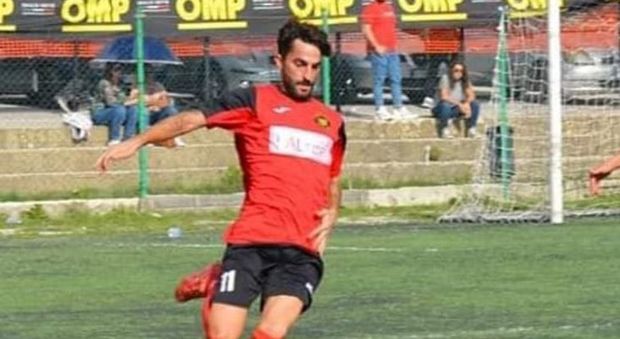 Palermo, calciatore muore in incidente, lutto nella squadra: «Ciao Marco, eri un vero compagno»