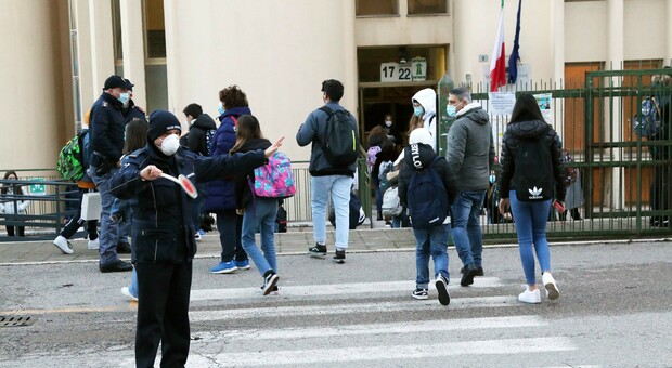 Benevento, il sindaco Mastella chiude le scuole dal 13 al 17 febbraio