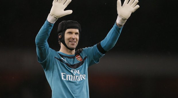 Arsenal, Cech annuncia il ritiro: «In 15 anni ho vinto tutto»