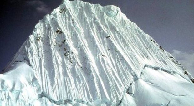 Perù, trovati i corpi dei due alpinisti italiani dispersi sulle Ande