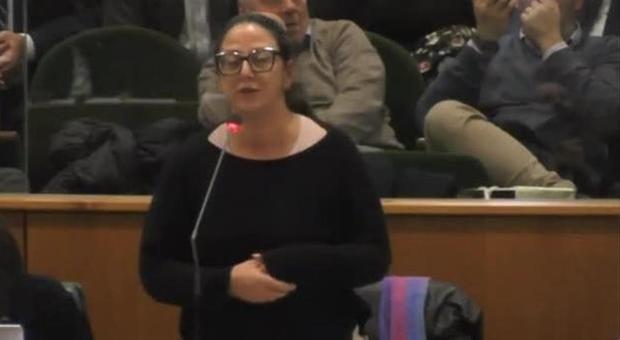 Virginia Raggi, gaffe della consigliera grillina: «La sindaca di Roma quinta carica dello Stato»