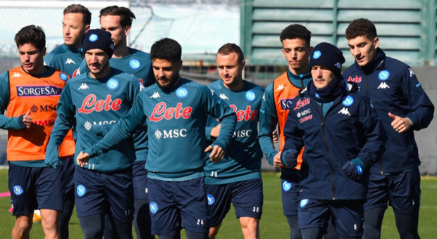 Granada-Napoli, azzurri in partenza: il gruppo squadra negativo al Covid