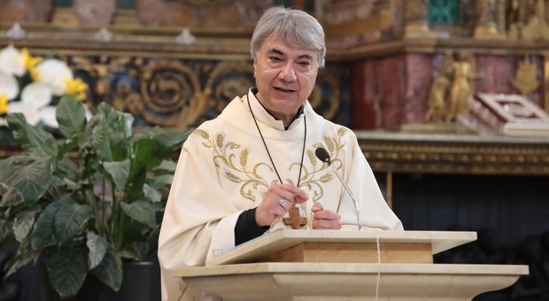 L'Arcivescovo di Napoli don Mimmo Battaglia