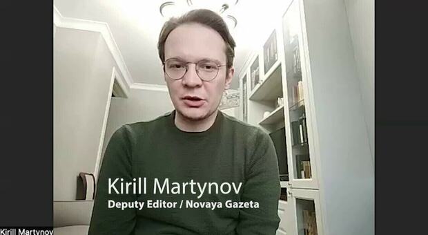 Russia, Novaya Gazeta censurata da Putin. Il vicedirettore Kirill Martynov: «Non molliamo»