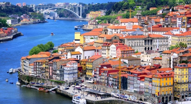 Nella fascinosa Porto e nella valle del Douro nei giorni della vendemmia