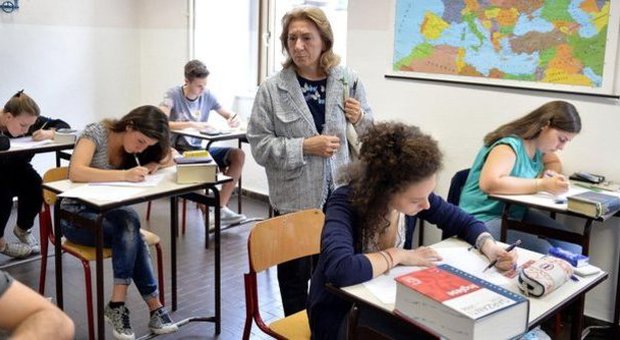Genova, non ci sono soldi: la provincia chiude le scuole il sabato